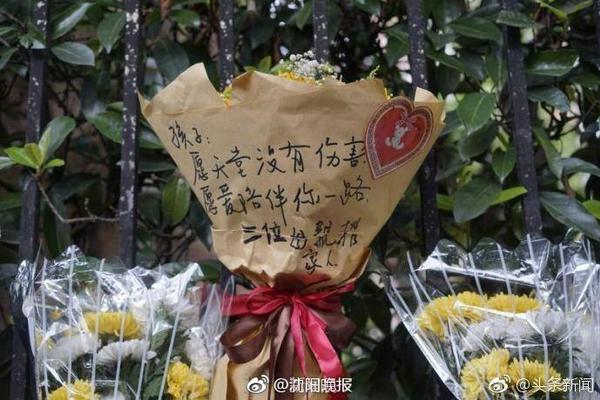 全靠马德里😂西甲夏窗支出：皇马马竞上亿列前2，巴萨2500万第3
